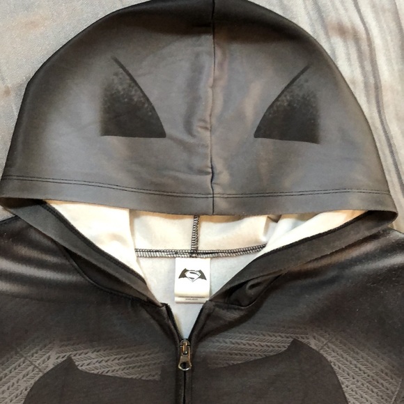 Mens large Batman hoodie. - Picture 2 of 5